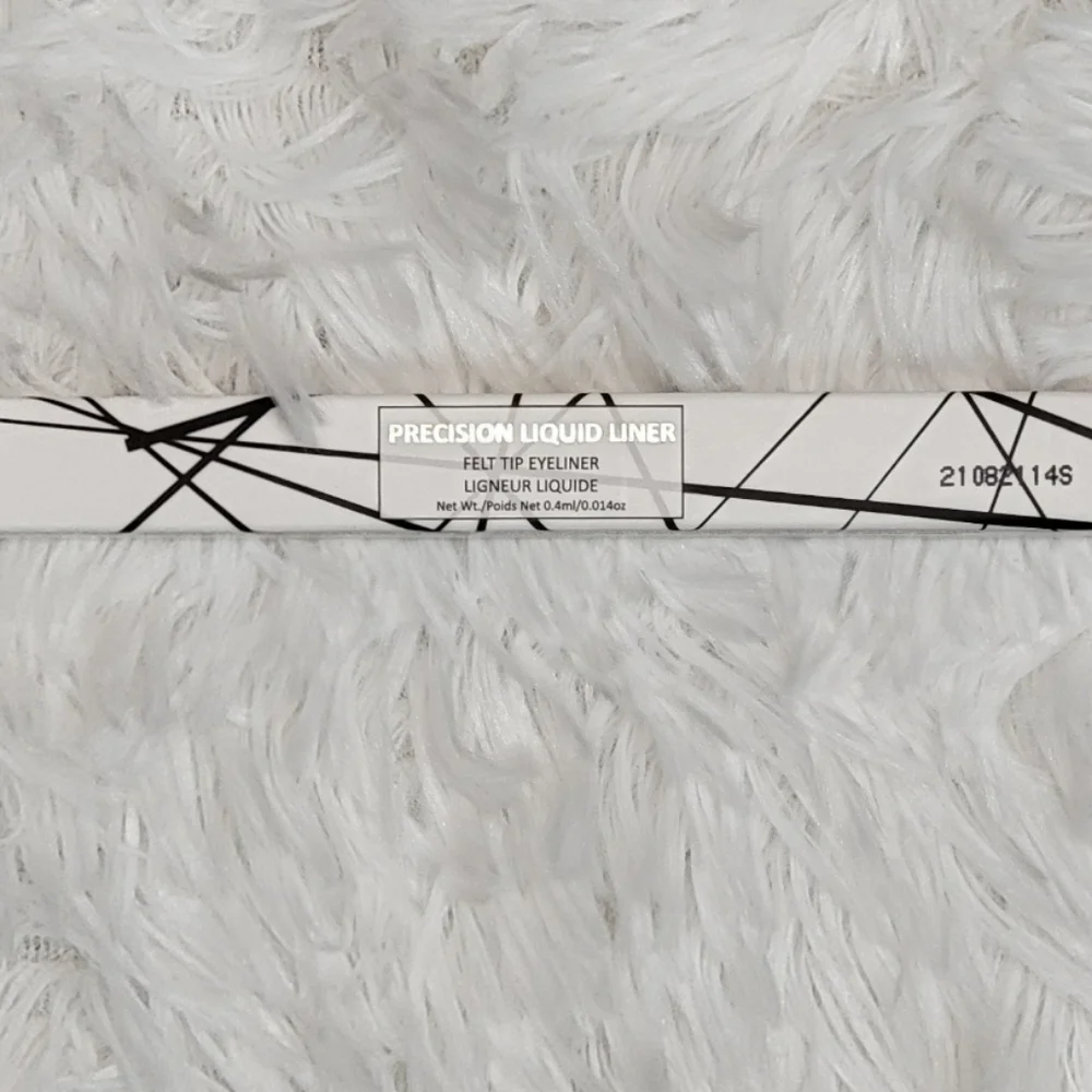 ESTATE precision felt tip black liquid liner NWT